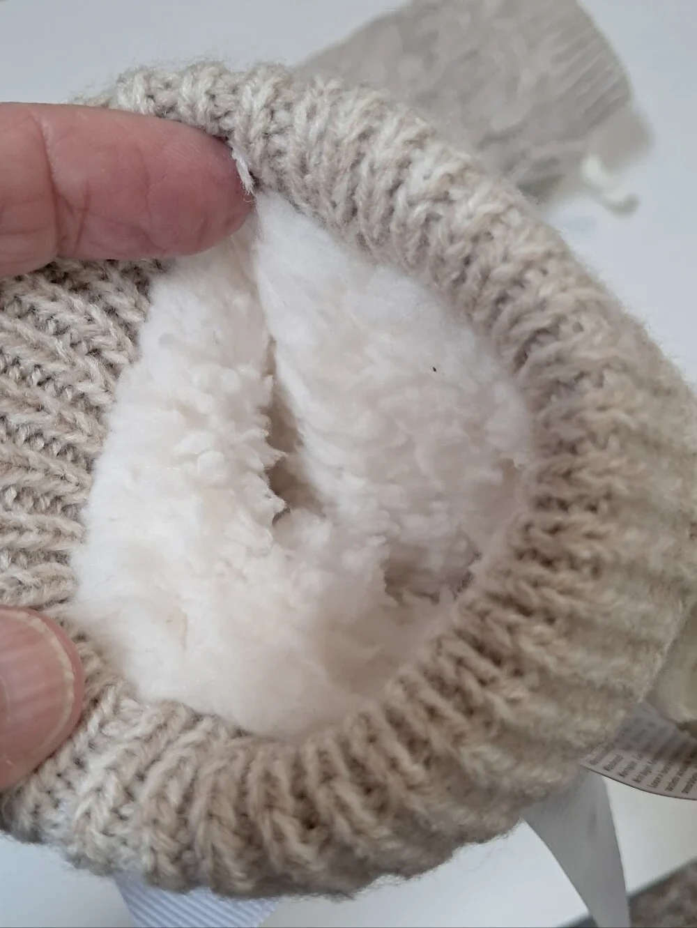 UGG Slipper Socks Cream Color - Picture 10 of 13